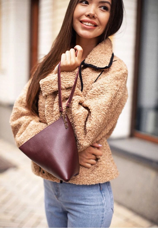 Шкіряна жіноча сумка-косметичка Піраміда Марсала