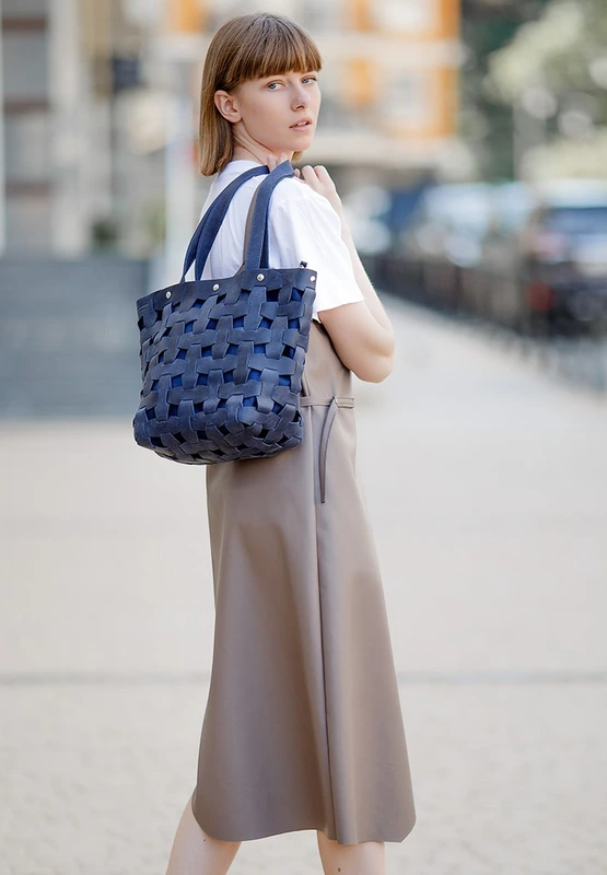 Шкіряна плетена жіноча сумка Пазл L синя Crazy Horse