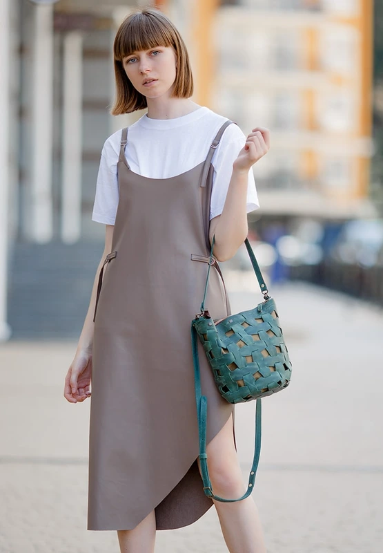 Шкіряна плетена жіноча сумка Пазл M зелена Crazy Horse