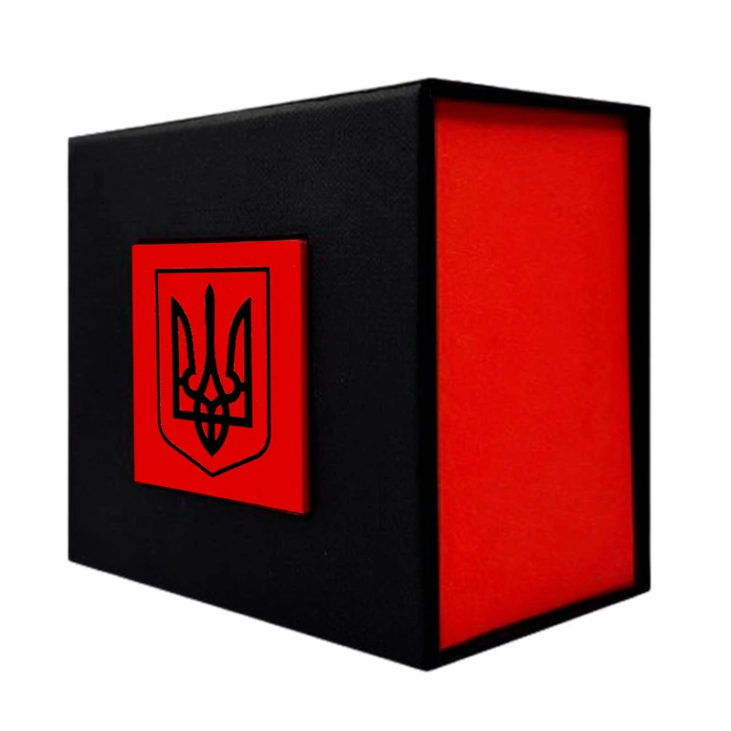 Подарункова картонна коробочка для годинника чорно-червона з чорним тризубом — Nobrand