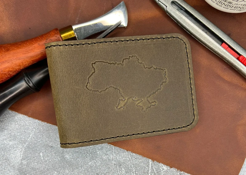 Шкіряна обкладинка ID паспорта та автодокументів "Crazy Hors", Оливковий — Horned Cossack