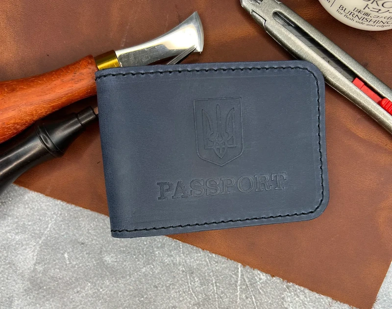 Шкіряна обкладинка ID паспорта та автодокументів "Crazy Hors", Синій — Horned Cossack