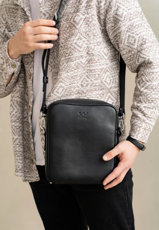 Шкіряна сумка Challenger S чорна