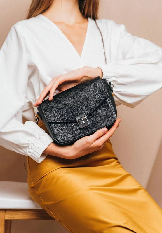 Жіноча шкіряна сумочка Yoko чорна флотар