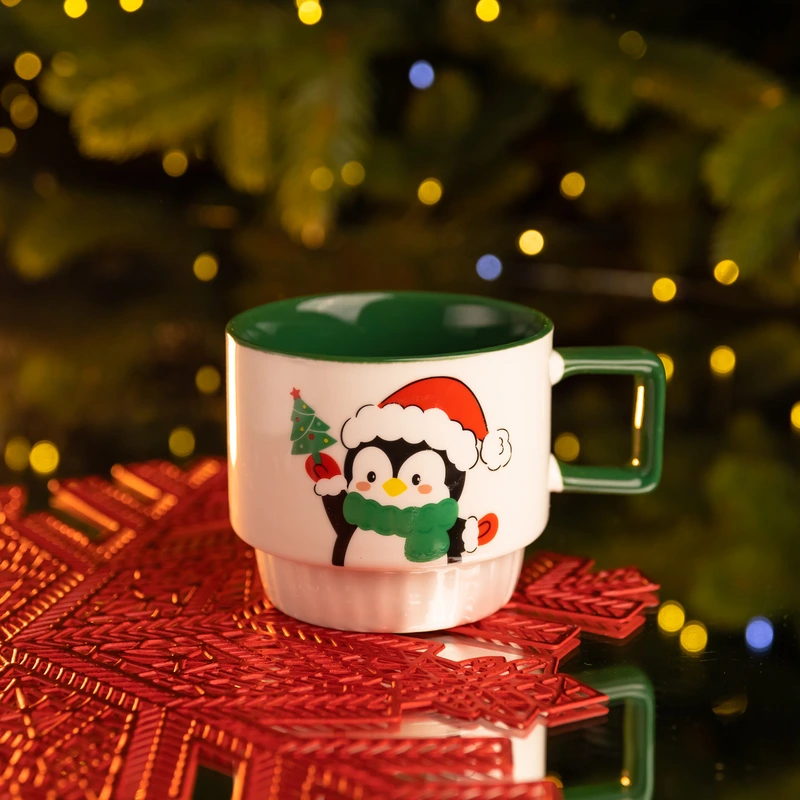 Новорічна порцелянова Пінгвін 400 (мл) Біла з зеленим Yiwu FM-CS-50P — Yiwu