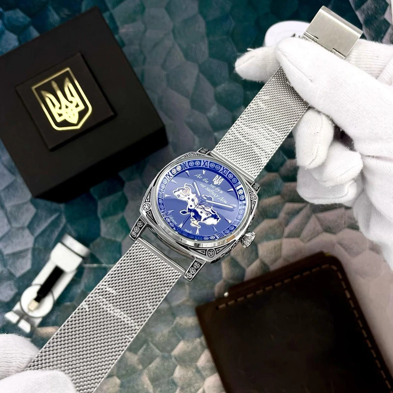 Awarder 021-3D  Де би не був Silver-Black Mesh