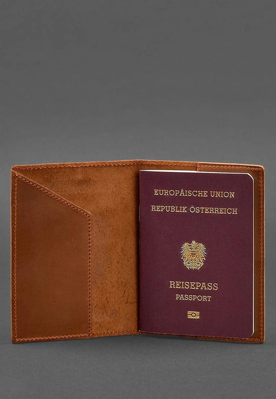 Шкіряна обкладинка для паспорта з австрійським гербом світло-коричнева Crazy Horse