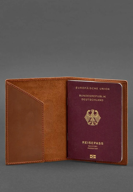 Шкіряна обкладинка для паспорта з гербом Німеччини світло-коричнева Crazy Horse