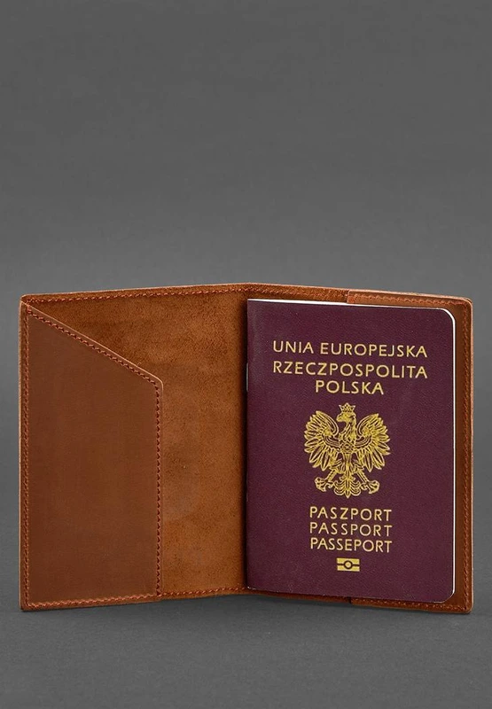 Шкіряна обкладинка для паспорта з польським гербом світло-коричнева Crazy Horse