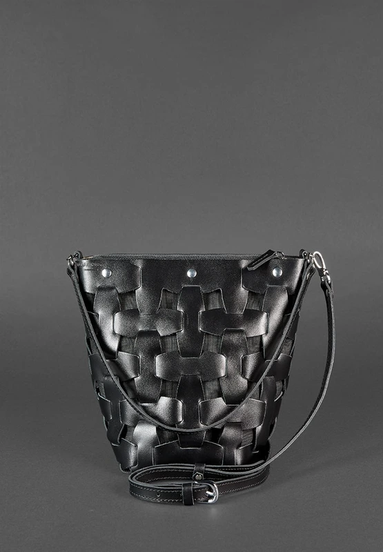 Шкіряна плетена жіноча сумка Пазл M вугільно-чорна