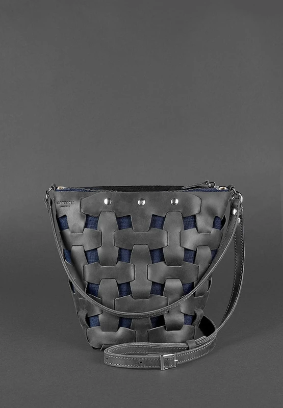 Шкіряна плетена жіноча сумка Пазл M чорна Crazy Horse