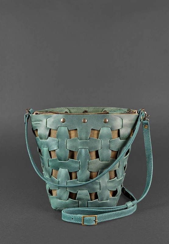 Шкіряна плетена жіноча сумка Пазл M зелена Crazy Horse