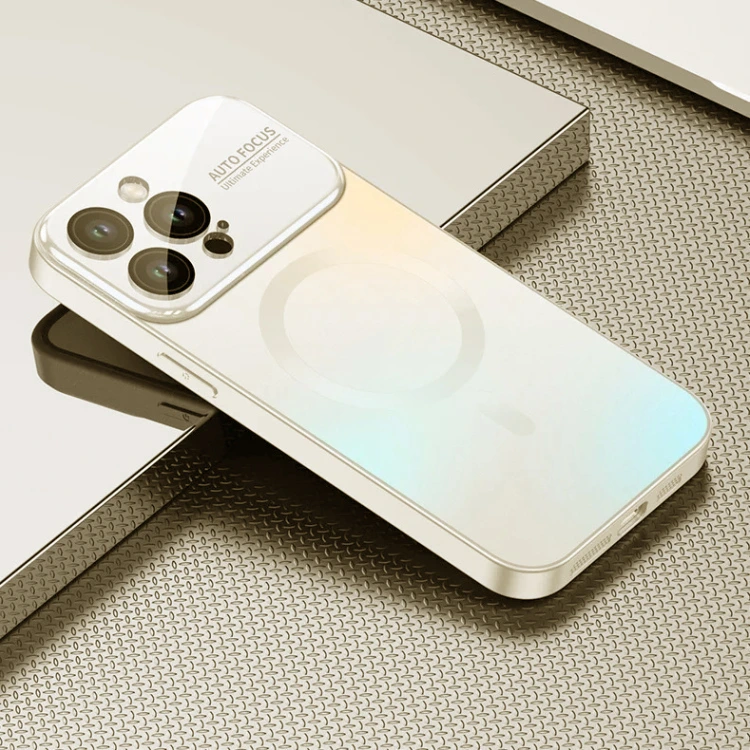 Чохол накладка Glass Slim Case with Magsafe для iPhone 15- golden