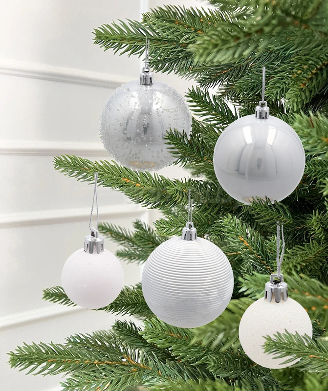 Ялинкові пластикові прикраси Chomik "Кульки, сніжинки", компл. 30шт, срібні