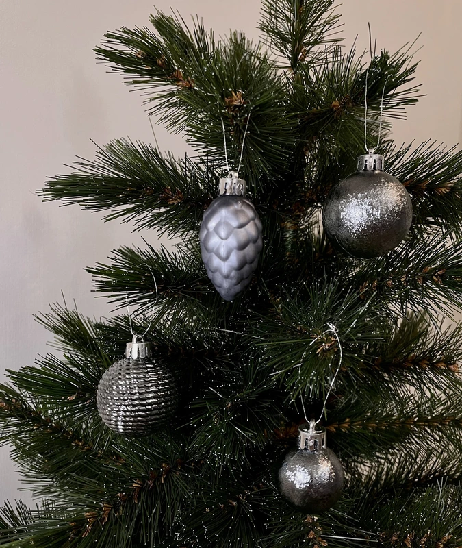 Ялинкові пластикові іграшки "Chomik" комплект 31 шт, Ø 3/4,5 см, сіро-сині