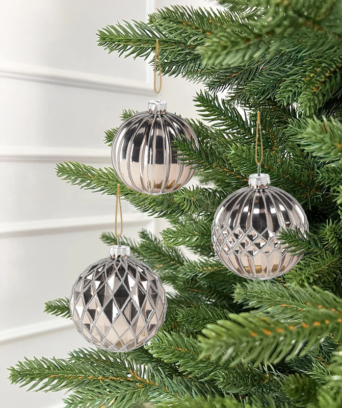 Ялинкова скляна кулька Chomik дзеркальна 8 см, рельєф ромби по центру