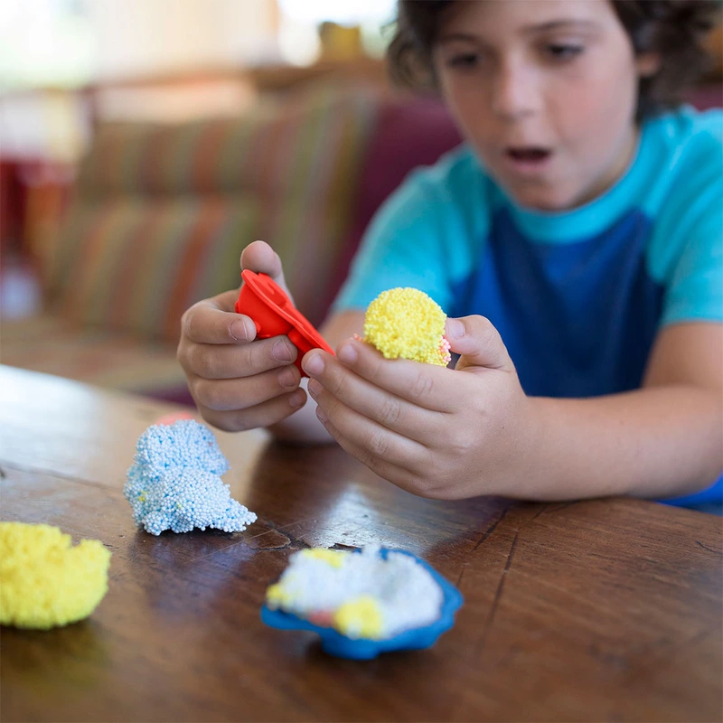 Набір кулькового пластиліну EDUCATIONAL INSIGHTS - СВІТ РОБОТІВ (2 формочки, 4 кольори)