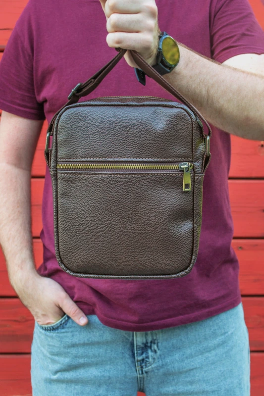 Чоловіча сумка месенджер (через плече) з екошкіри, Коричневий