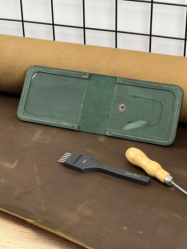 Обкладинка на посвідчення Національної Гвардії України із натуральної шкіри "Crazy Hors", Зелений