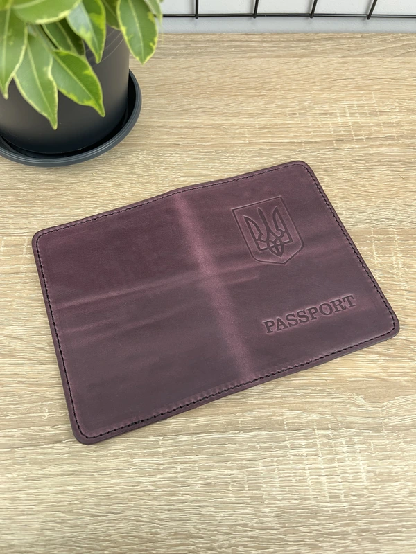 Обкладинка на паспорт України з тризубом із натуральної шкіри "Crazy Hors", Марсала