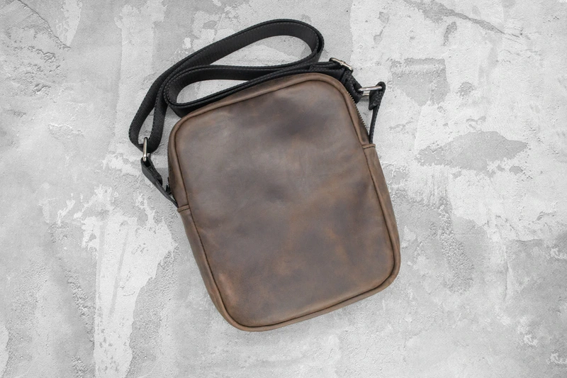 Чоловіча сумка месенджер (через плече) з натуральної шкіри crazy horse, Темно-коричневий