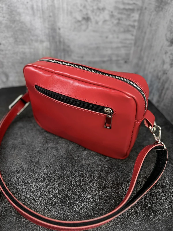 Жіноча сумка крос-боді (через плече) з натуральної шкіри розмір M, Червоний