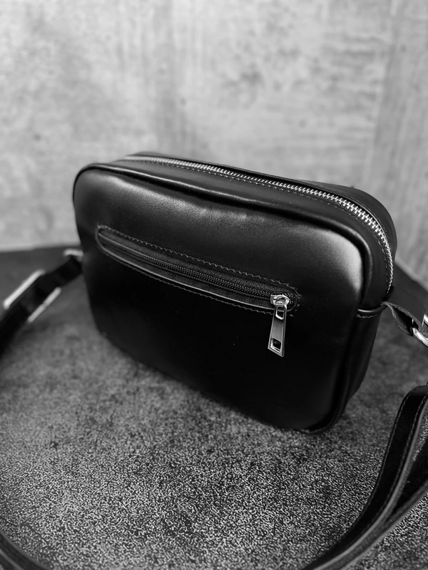 Жіноча сумка крос-боді (через плече) з натуральної шкіри розмір M, Чорний