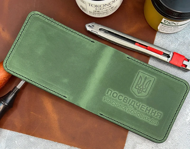 Обкладинка на посвідчення Учасника Бойових Дій із натуральної шкіри "Crazy Hors", Зелений