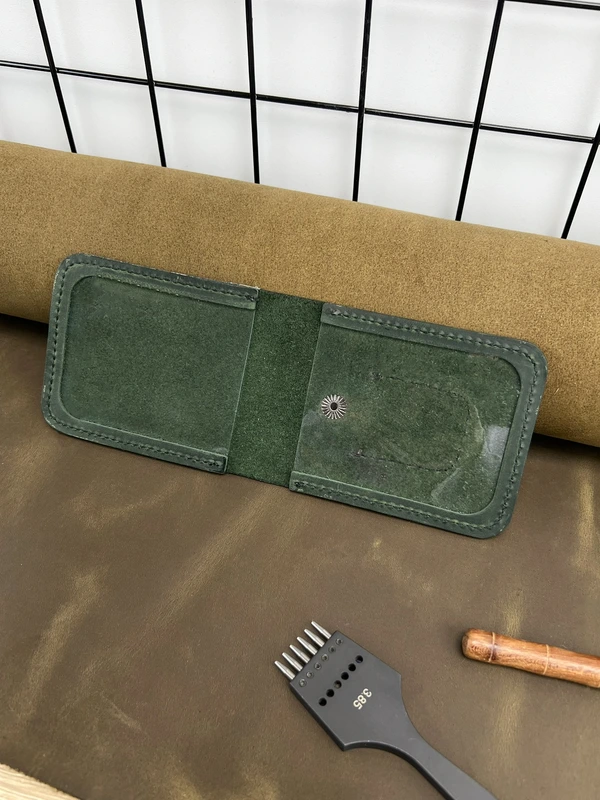 Обкладинка на посвідчення Військова Служба Правопорядку із натуральної шкіри "Crazy Hors", Зелений