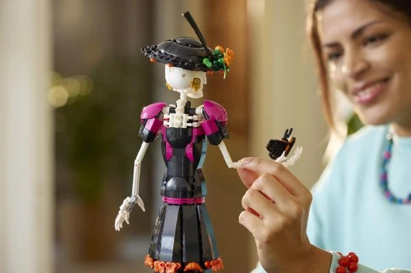 Конструктор LEGO® Ideas Ла Катріна Набір із фігуркою (21372)
