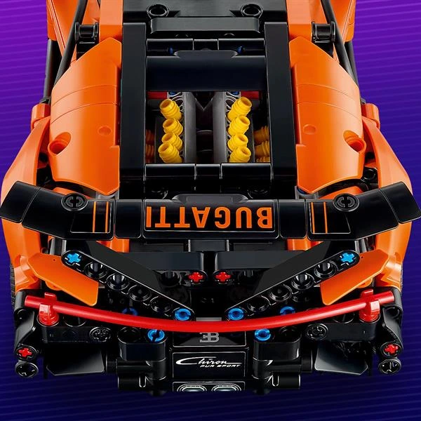 Конструктор LEGO Technic Гіперкар Bugatti Chiron Pur Sport 771 Деталь (42222)