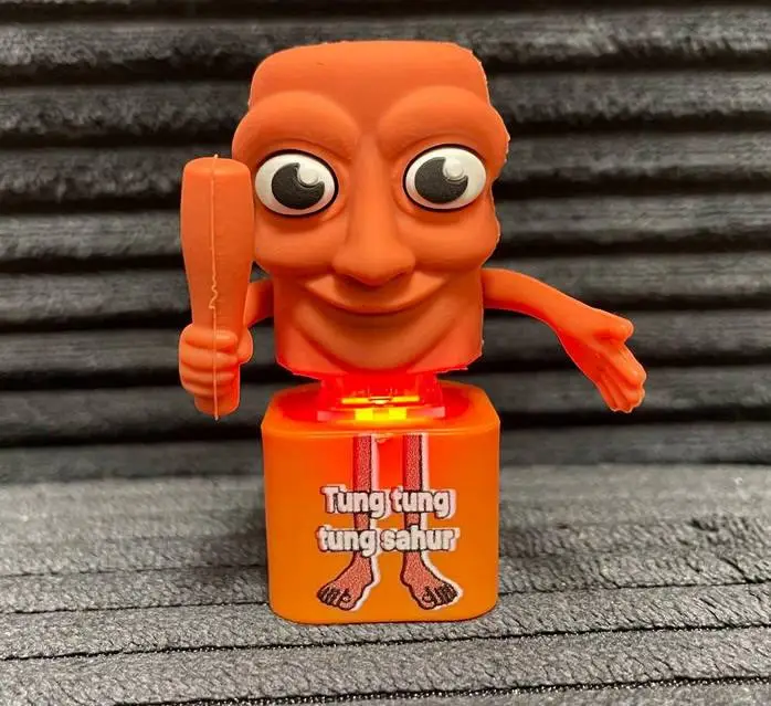 Брелок Tung Tung Tung Sahur зі звуком і підсвіткою
