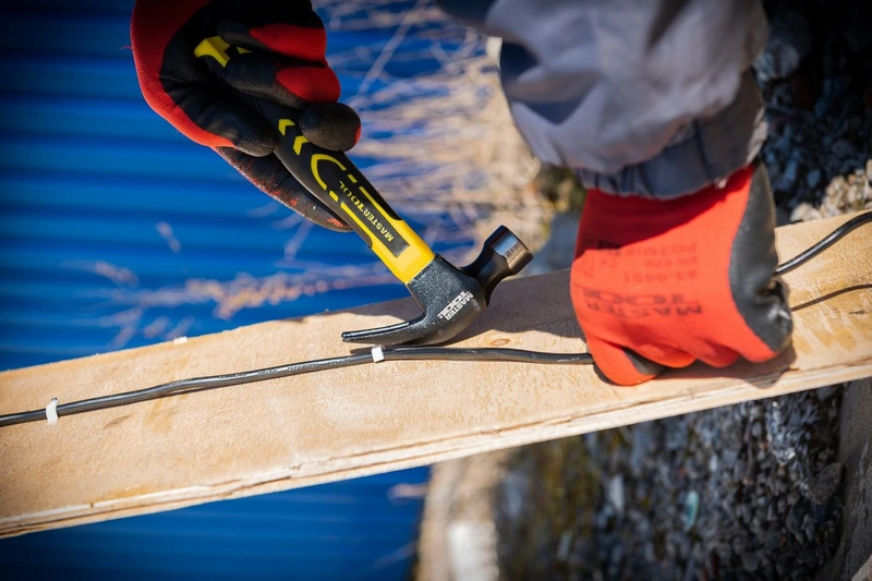 Молоток столярний MASTERTOOL 225 г HRC 50 рукоятка фібергласова 160 мм 02-0706