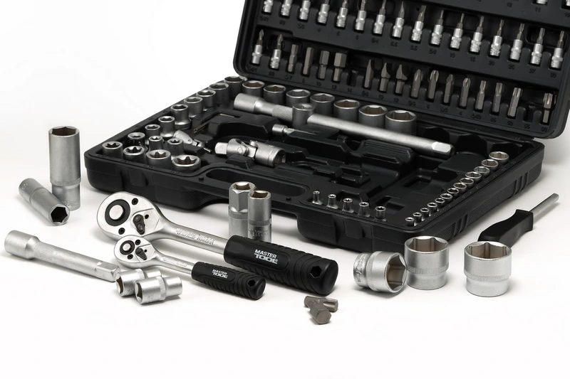 Набір головок 1/4" & 1/2" 4-14 мм / 10-32 мм CrV, тріскачка 24Т, 108 шт MASTERTOOL 78-7108