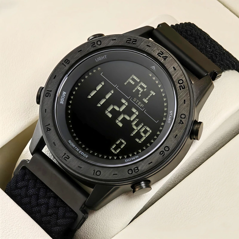 Чоловічий водостійкий спортивний тактичний з компасом годинник North Edge Tank3 Nylon Power 5BAR, 2 ремінці