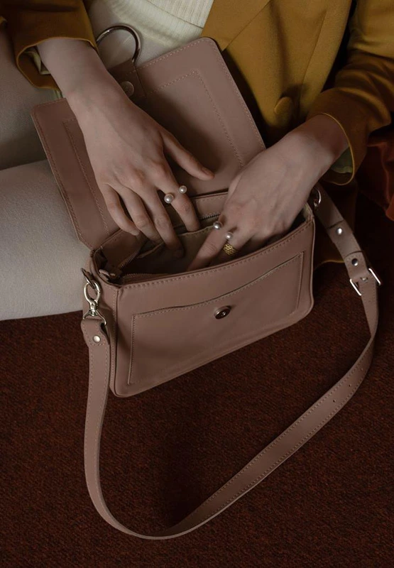 Жіноча шкіряна сумка Jessie карамель краст