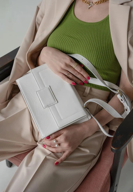 Жіноча шкіряна сумка Kelly біла