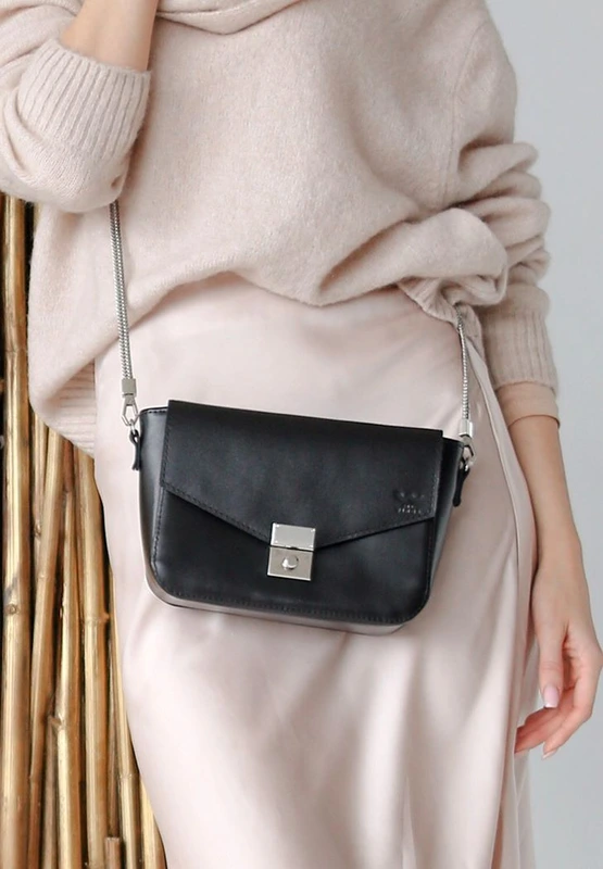 Жіноча шкіряна сумочка Yoko чорна