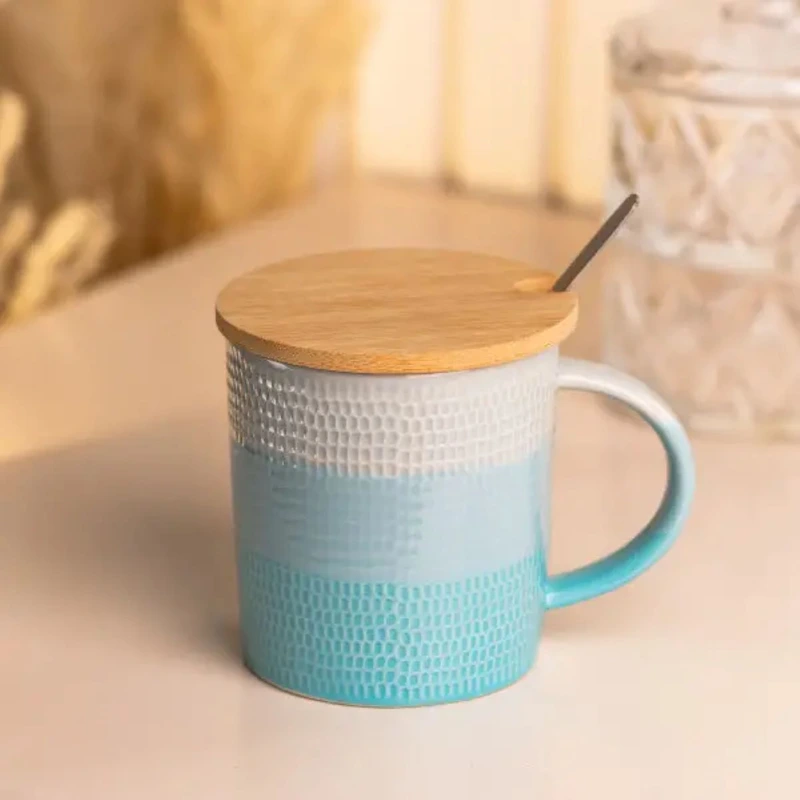 Чашка з бамбуковою кришкою та ложкою порцелянова 350 мл Блакитний HP7201LB