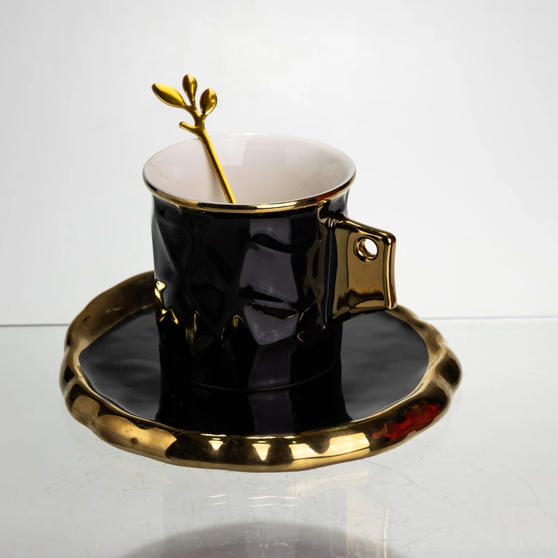 Чашка порцелянова для кави 200 (мл) з блюдцем і ложкою, гарна чашка в подарунок Чорний із золотом FM-1A