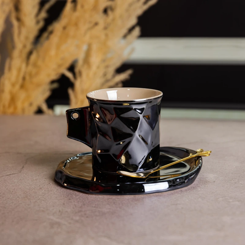 Чашка порцелянова для кави 200 (мл) з блюдцем і ложкою, гарна чашка в подарунок Чорний FM-2A