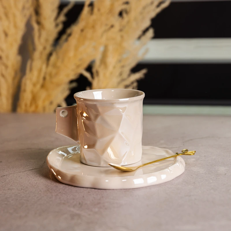 Чашка порцелянова для кави 200 (мл) з блюдцем і ложкою, гарна чашка в подарунок Білий FM-2B