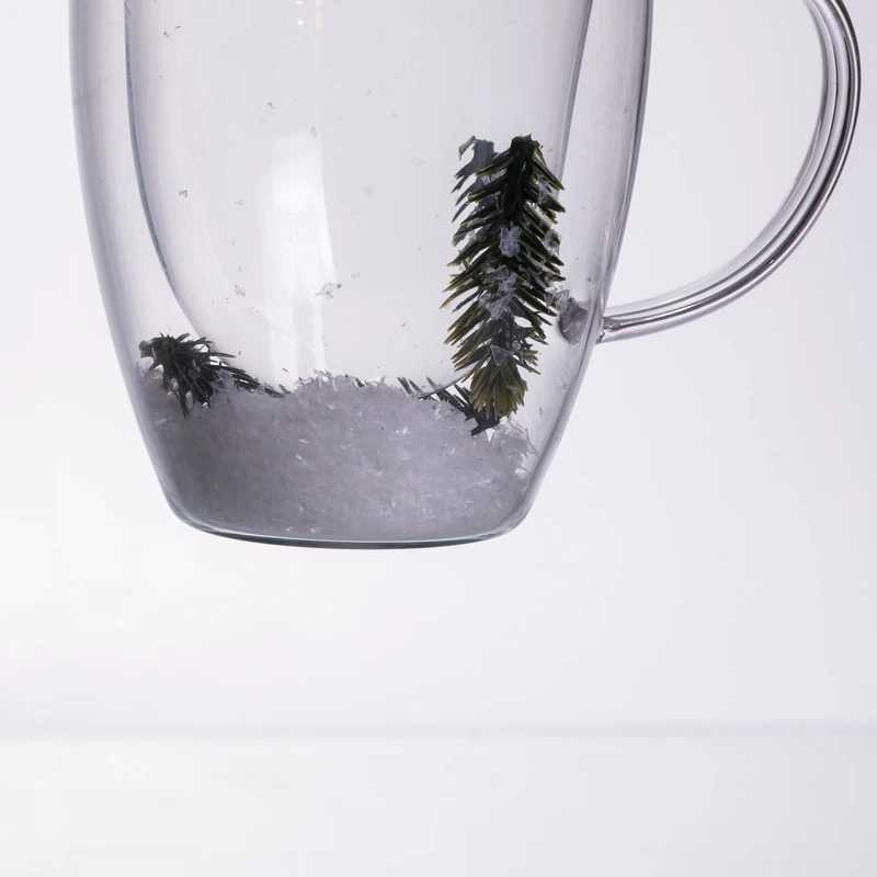 Чашка скляна з подвійними стінками з новорічним декором гілочка з ялинки 350 мл 64486-44