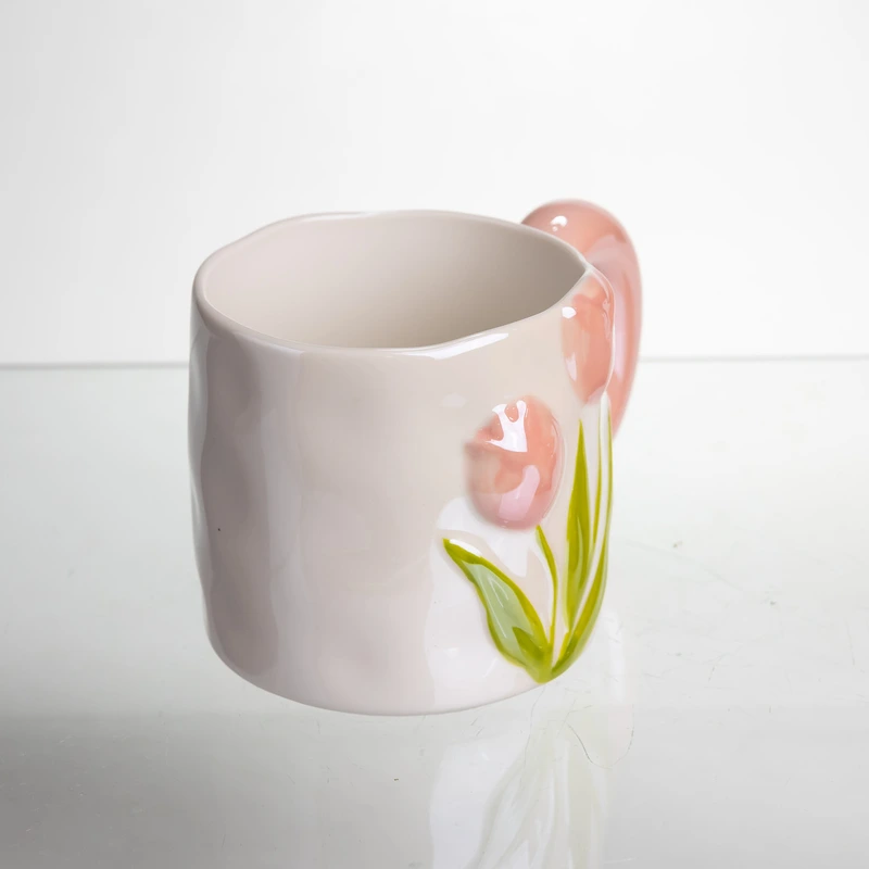 Новорічна порцелянова чашка для чаю та кави "Ніжний Тюльпан" з 3D-декором 400 мл, святкова кружка чашка на подарунок Рожевий FM-40A