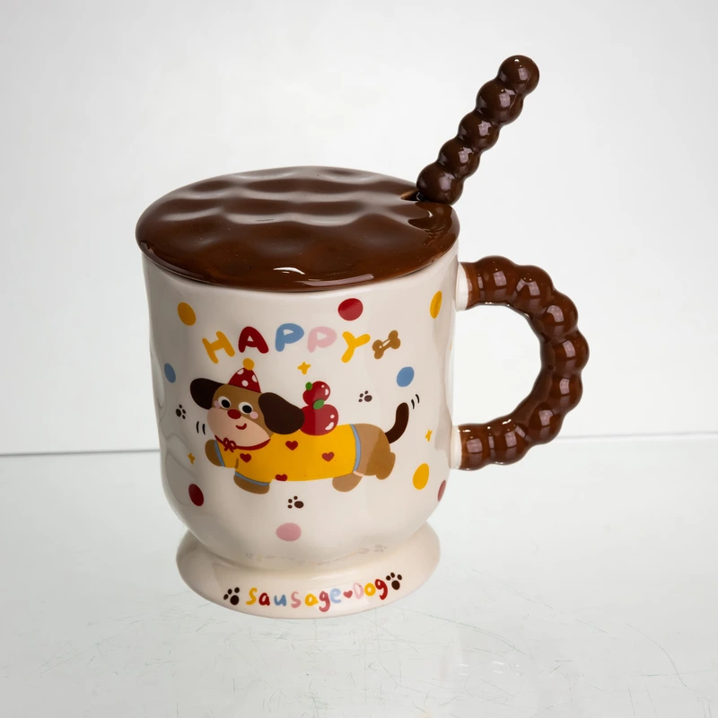 Новорічна порцелянова чашка "Весела Такса" з кришкою та ложкою 400 мл, Святкова кружка чашка для дітей на подарунок FM-17A