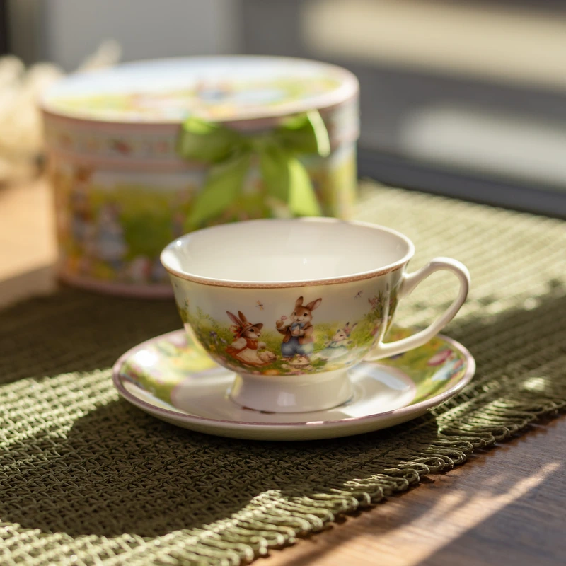 Чашка порцелянова для чаю Rabbit Family 200 мл з блюдцем HP-7323-9